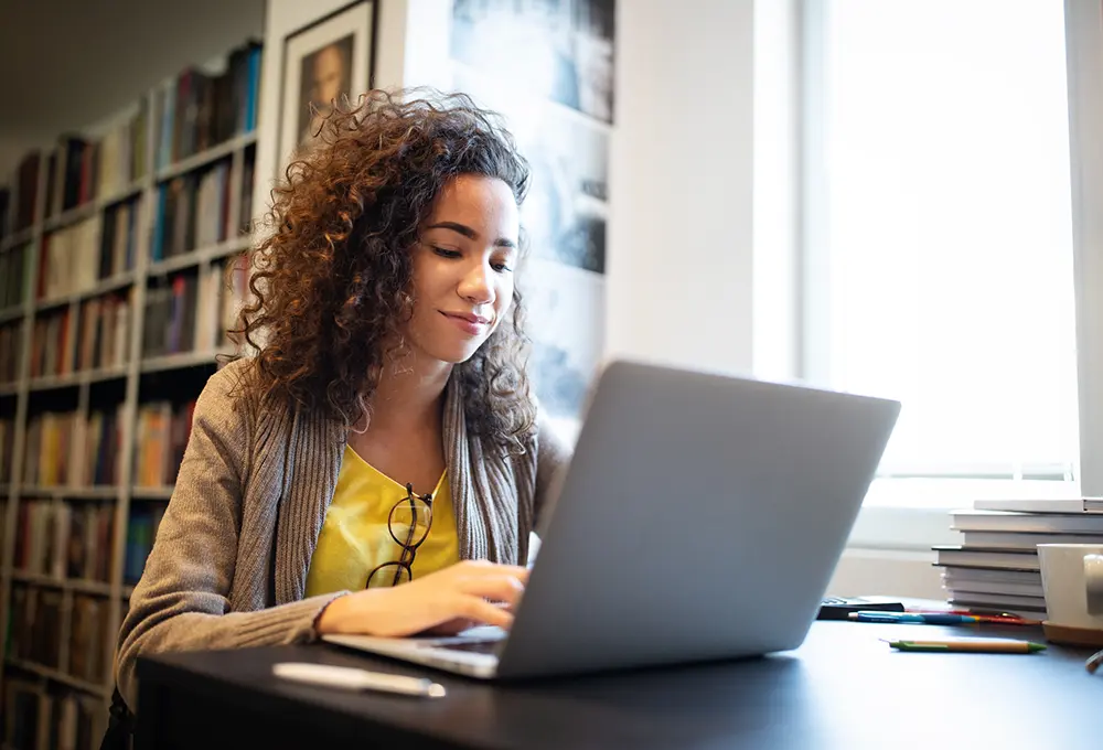 Student of the Leadership Academy attending an online class